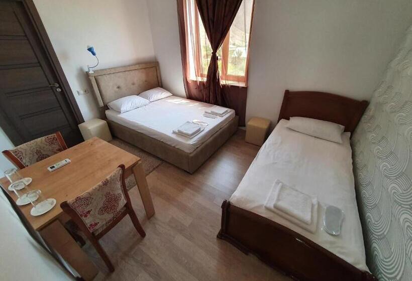 اتاق لوکس خانوادگی, Siran Guest House