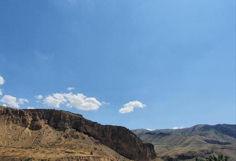 اتاق لوکس, Siran Guest House