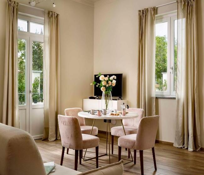 标准工作室带阳台, Villa Gremì   Monforte D Alba