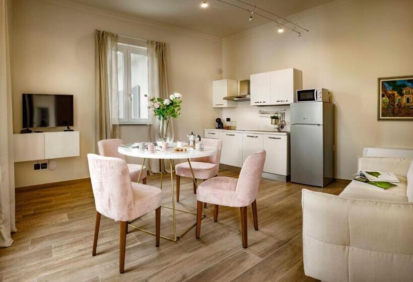 标准工作室带阳台, Villa Gremì   Monforte D Alba