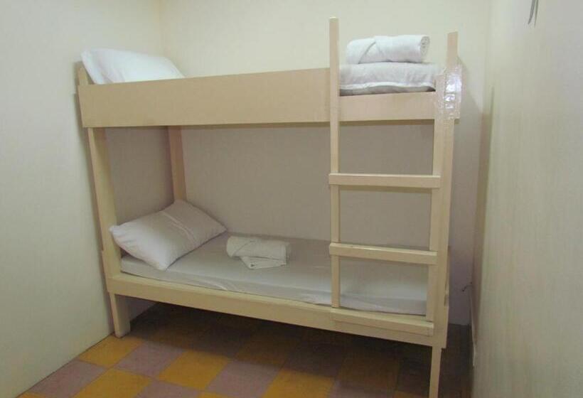 Standard Room Shared Bathroom, Bed And Brewhouse Sucat