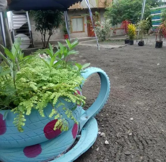 エコノミートリプルルーム, Buganvilla Guest House