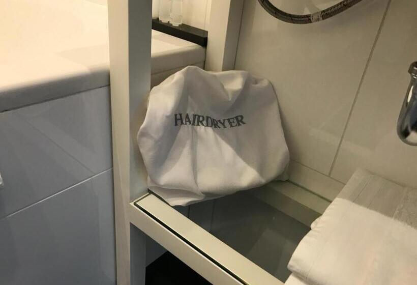 غرفة قياسية, Antwerp Business Suites