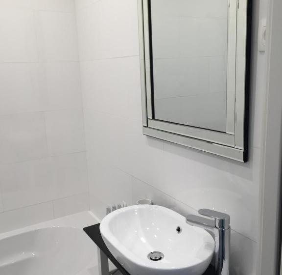 غرفة قياسية, Antwerp Business Suites