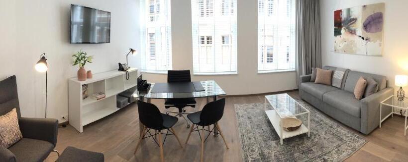 غرفة قياسية, Antwerp Business Suites