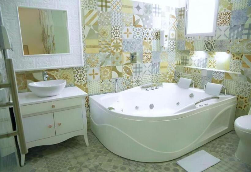 Deluxe Suite King Bed, Habana Real