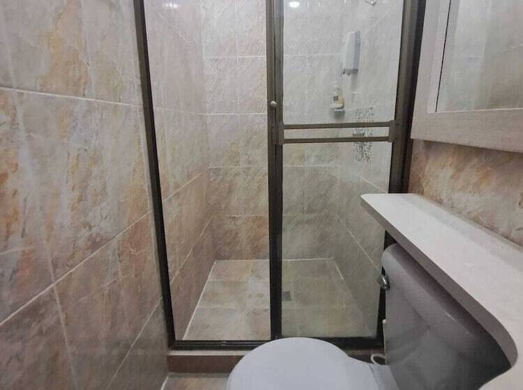 דירת חדר, Habana Real