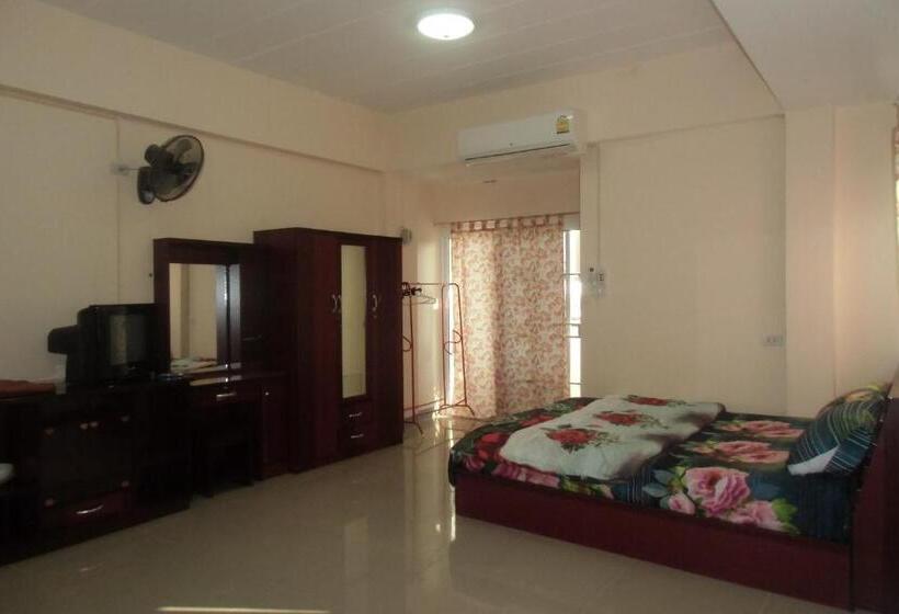 اتاق لوکس, Chanaporn Place