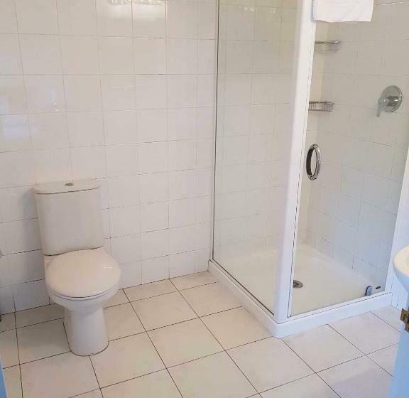 Standard studio with lake view, Breakfree The Point