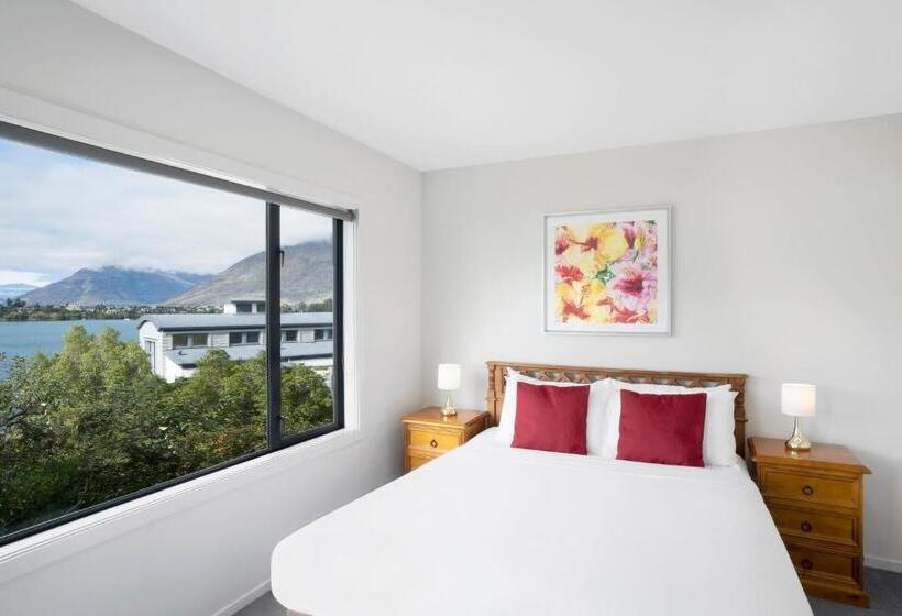 2 Bedrooms Apartment Lake View