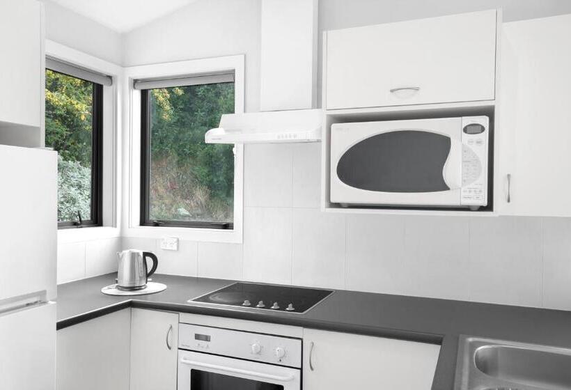 2 Bedrooms Apartment Lake View, Breakfree The Point