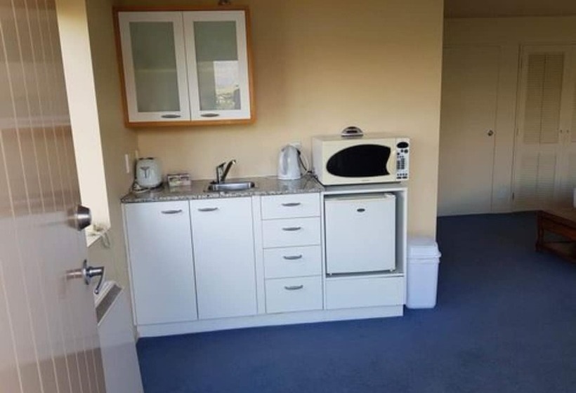 Standard studio with lake view, Breakfree The Point