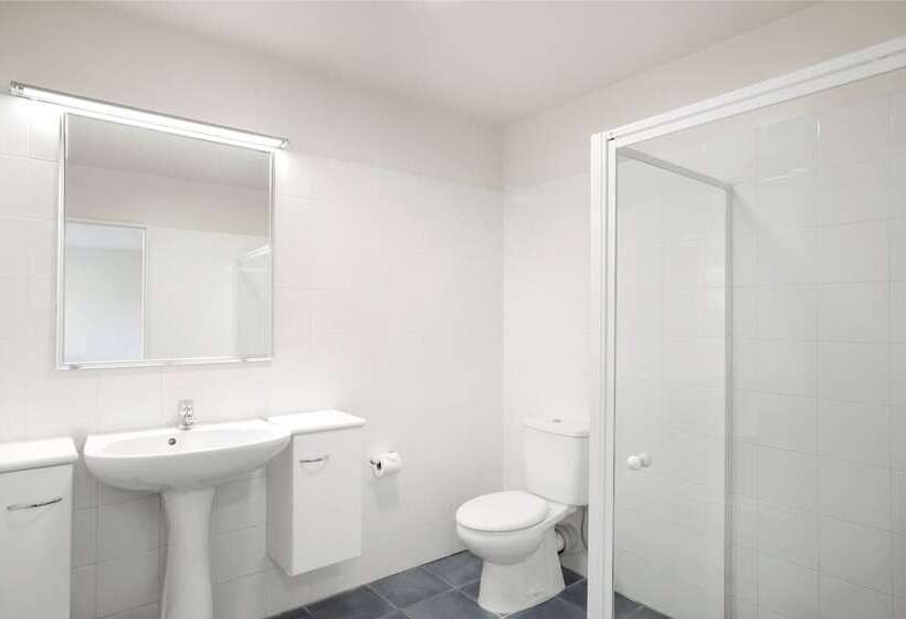 Standard studio with lake view, Breakfree The Point