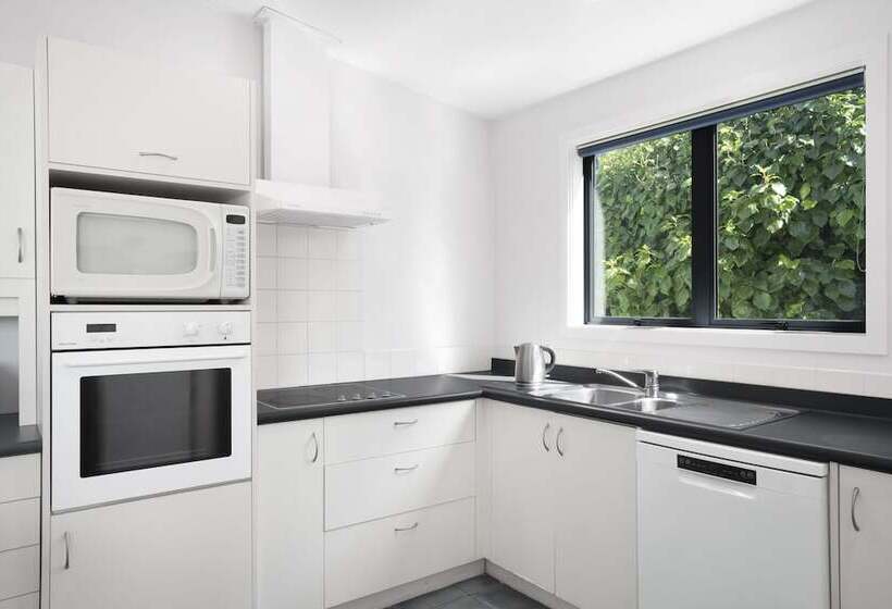 Huoneisto 4 Makuuhuonetta, Breakfree The Point