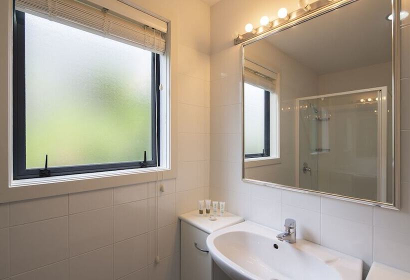 2 Bedrooms Apartment Lake View, Breakfree The Point