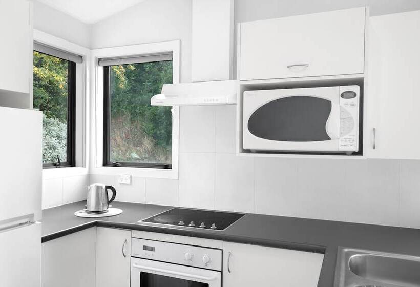 2 Bedrooms Apartment Lake View, Breakfree The Point