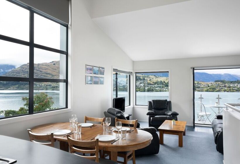 2 Bedrooms Apartment Lake View, Breakfree The Point