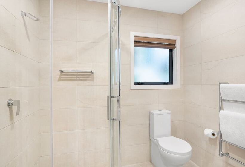 2 Bedrooms Apartment Lake View, Breakfree The Point