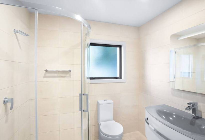 Huoneisto 3 Makuuhuonetta, Breakfree The Point