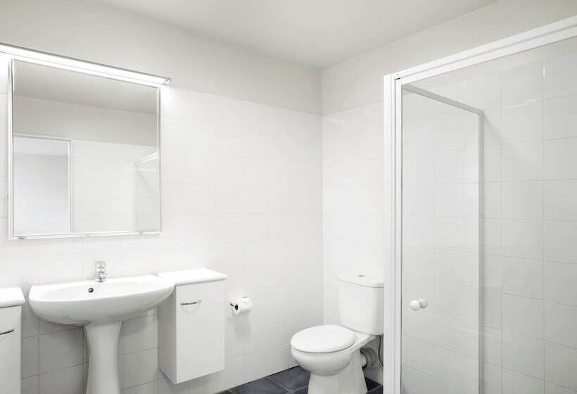 Standard studio with lake view, Breakfree The Point