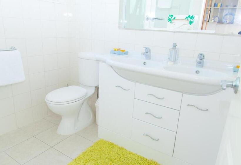 استودیو استاندارد با بالکن, Admirals View Lodge