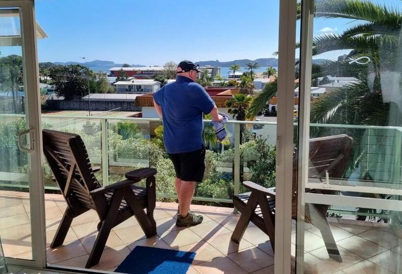 استودیوی استاندارد با چشمانداز دریا, Admirals View Lodge