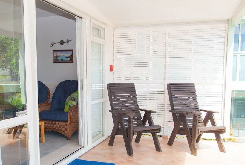 استودیو استاندارد با بالکن, Admirals View Lodge