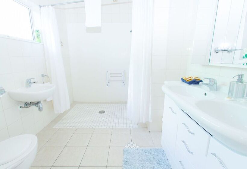 آپارتمان 2 خوابه, Admirals View Lodge