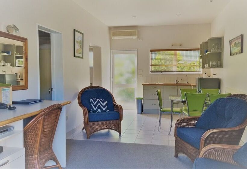 آپارتمان 2 خوابه, Admirals View Lodge