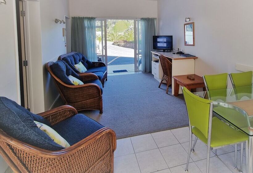 آپارتمان 2 خوابه, Admirals View Lodge