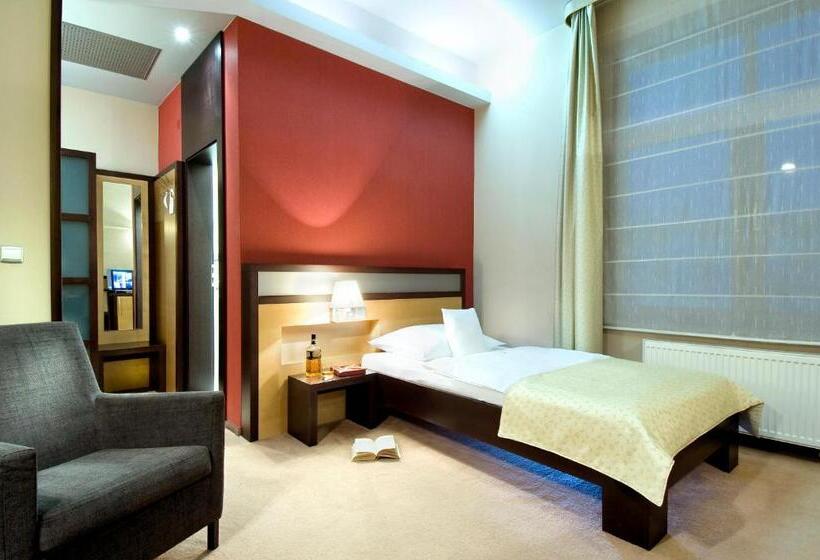 اتاق استاندارد یک نفره, Boutique Hotel Dubná Skala