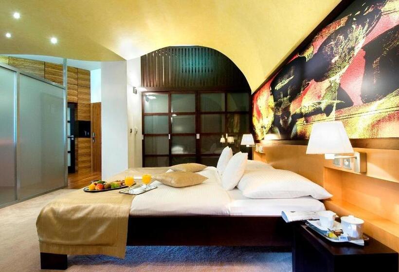 سوییت لوکس, Boutique Hotel Dubná Skala