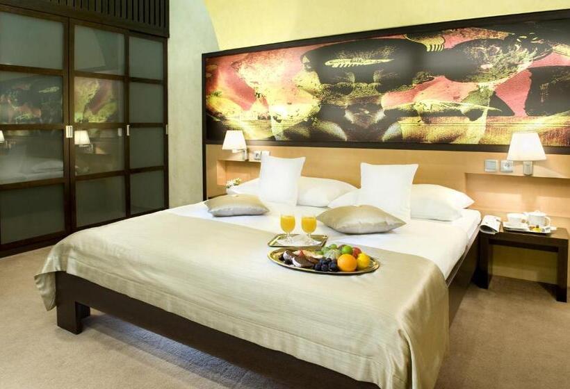 سوییت لوکس, Boutique Hotel Dubná Skala