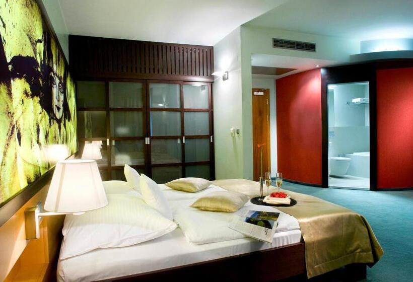 سوییت, Boutique Hotel Dubná Skala