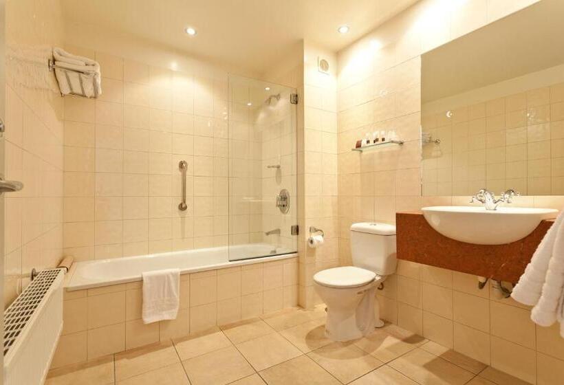 اتاق پرمیوم, Browns Boutique