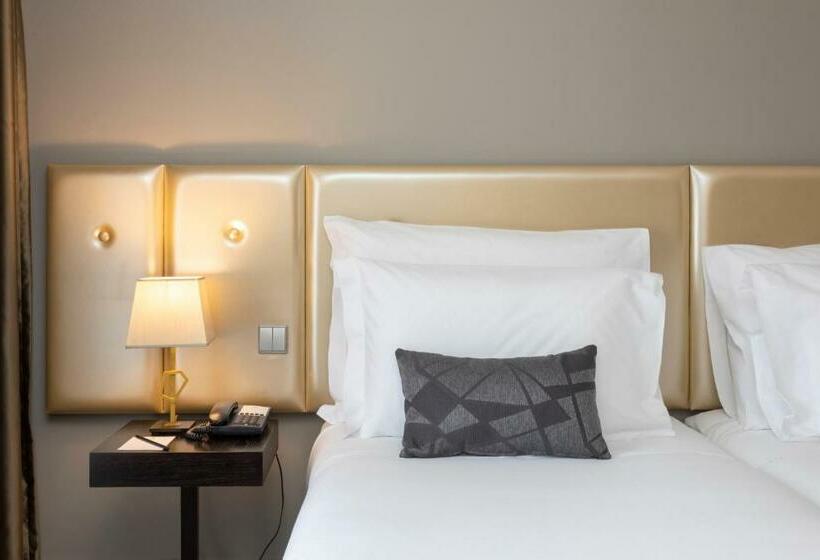 اتاق استاندارد یک نفره, Czar Lisbon