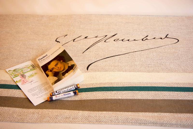 اتاق استاندارد یک نفره, Czar Lisbon