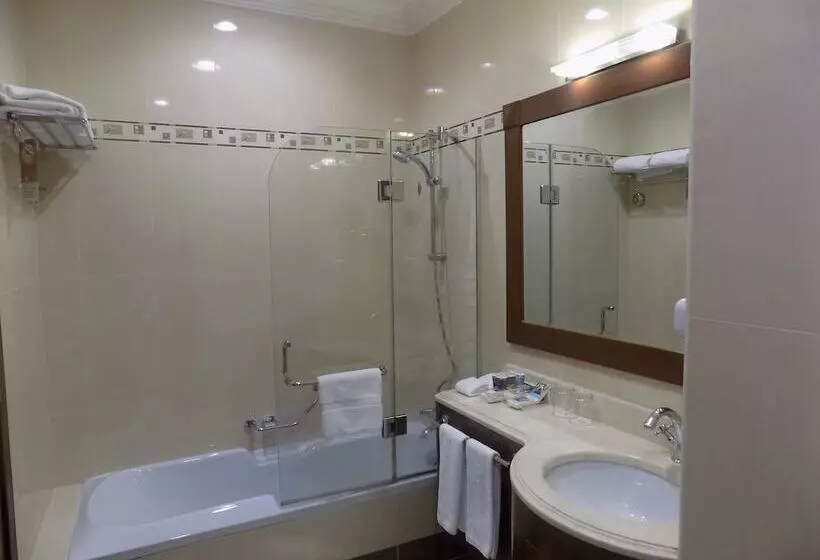 サイドシービュージュニアスイート, Mercure Corniche Al Khobar