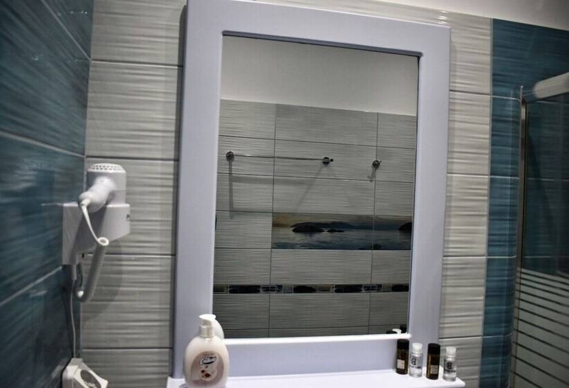 수피리어 트리플 룸, Minoa