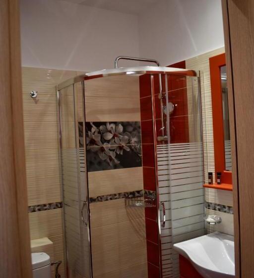 수피리어 룸, Minoa