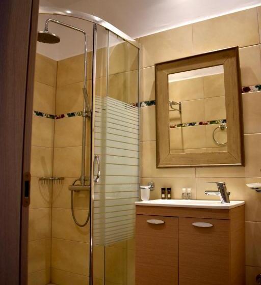 수피리어 트리플 룸, Minoa