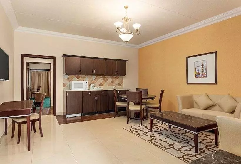 3 Bedroom Suite, Eastyard Dammam Hotel Formerly Ramada By Wyndham Dammam