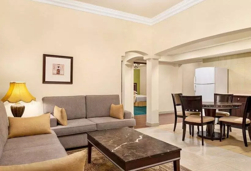 3 Bedroom Suite, Eastyard Dammam Hotel Formerly Ramada By Wyndham Dammam