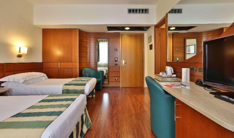 سوییت جونیور, Ramada By Wyndham Dammam Khaleej Road