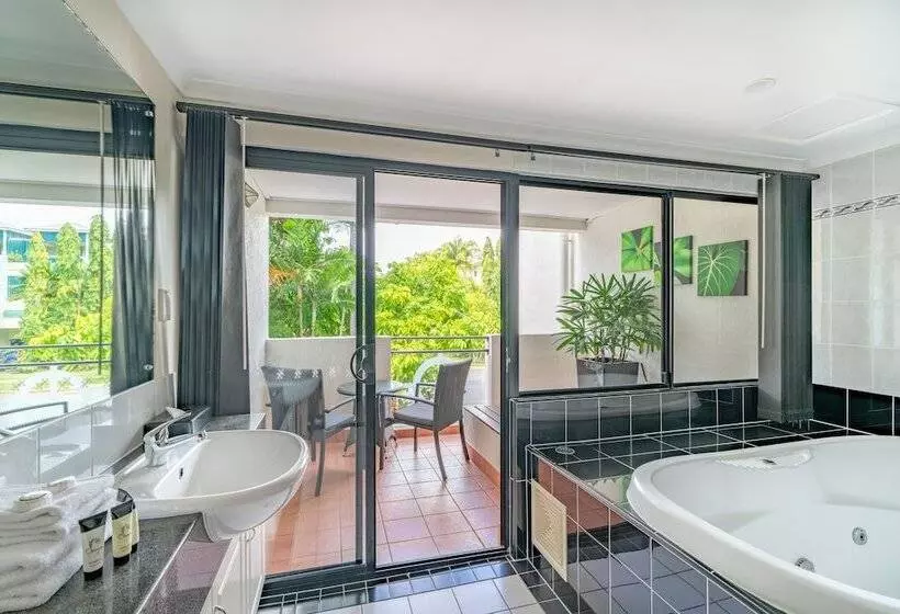 スタンダードスタジオ, Regal Port Douglas