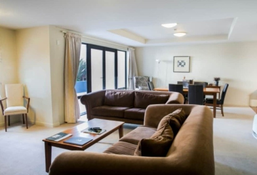 آپارتمان 3 خوابه, The Glebe Apartments