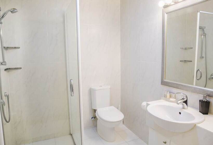 Апартаменты 3 Спальни, The Glebe Apartments