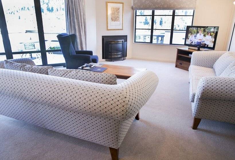 , The Glebe Apartments