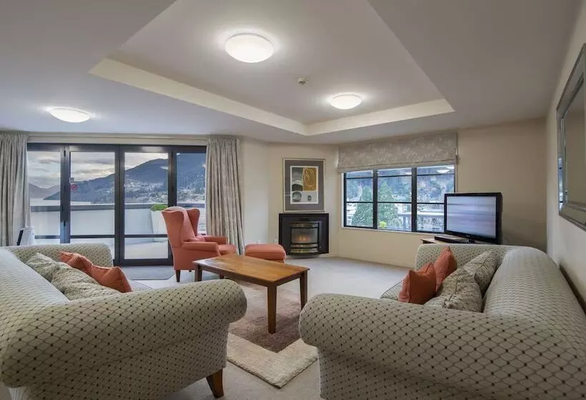 , The Glebe Apartments