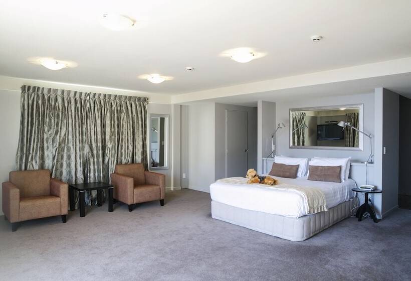 1 Bedroom Penthouse Apartment, The Glebe Apartments